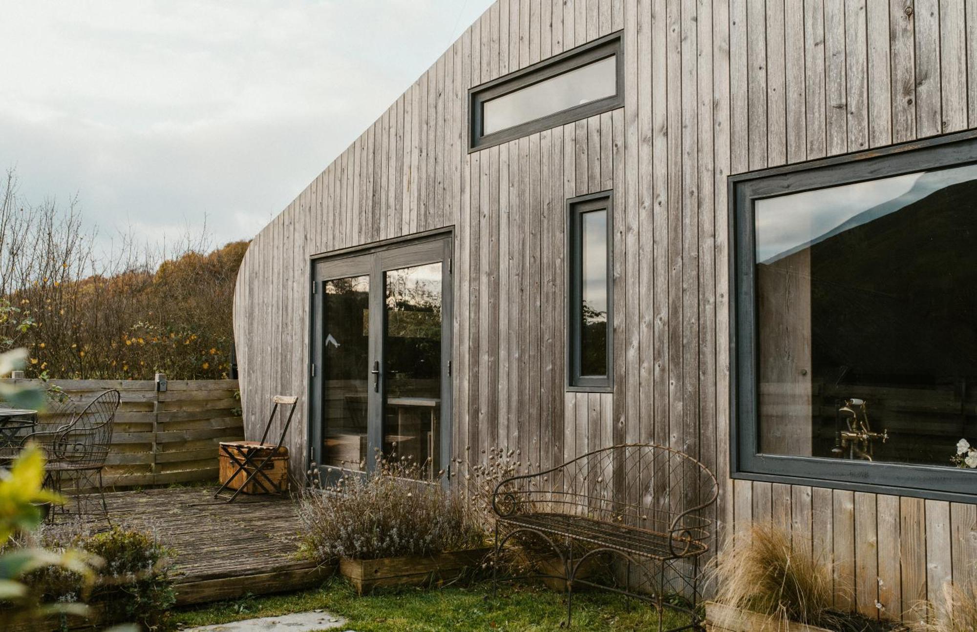 Apartment Two Unique Wrapped In Beautiful Welsh Scenery *